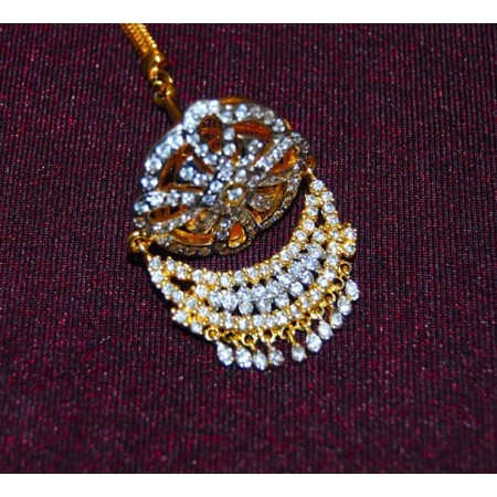 Bor Diamond Maang Tikka